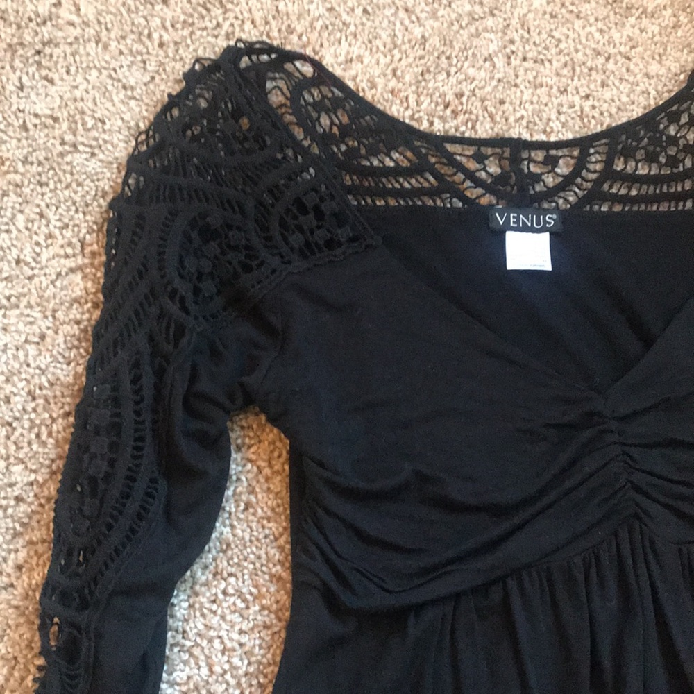Venus lace top